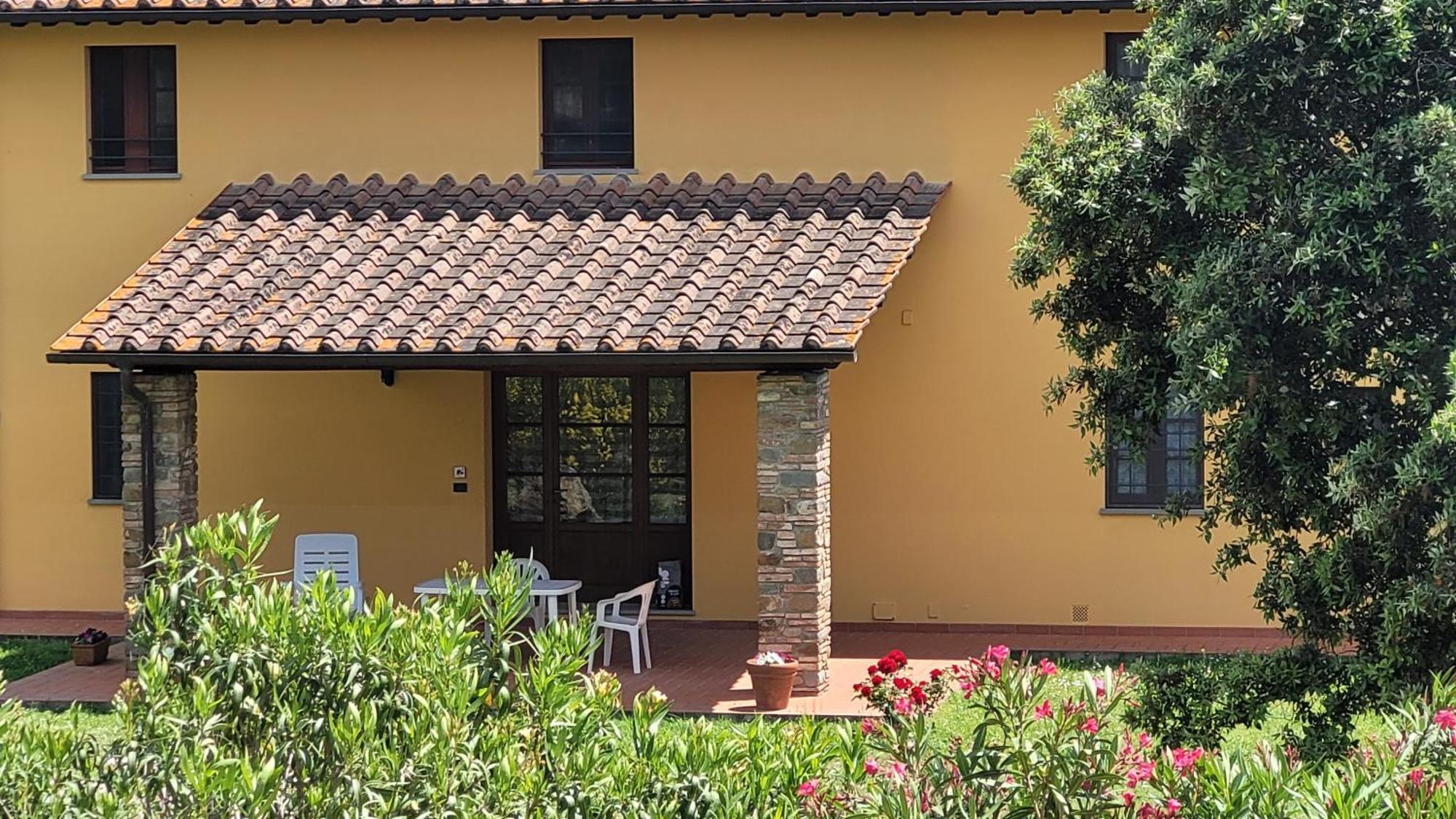 Agriturismo Podere Casalone Limite Eksteriør bilde