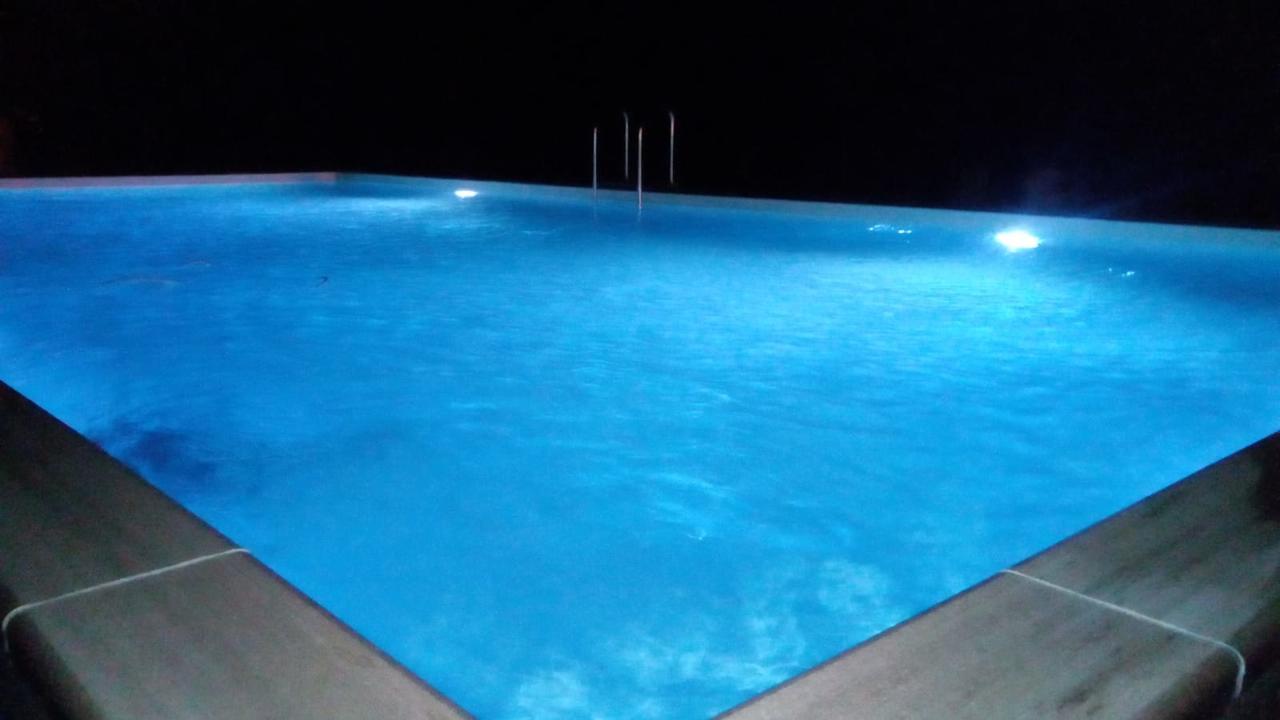 Agriturismo Podere Casalone Limite Eksteriør bilde